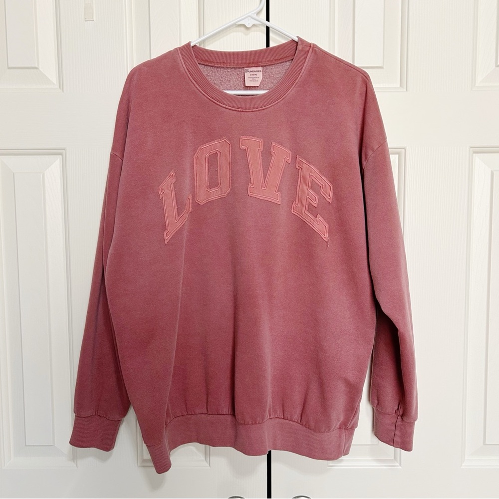 No Boundaries Women's LOVE Sweatshirt, Pink, Large